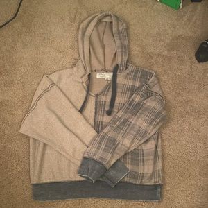 Super cute and comfy sweatshirt. Size small.